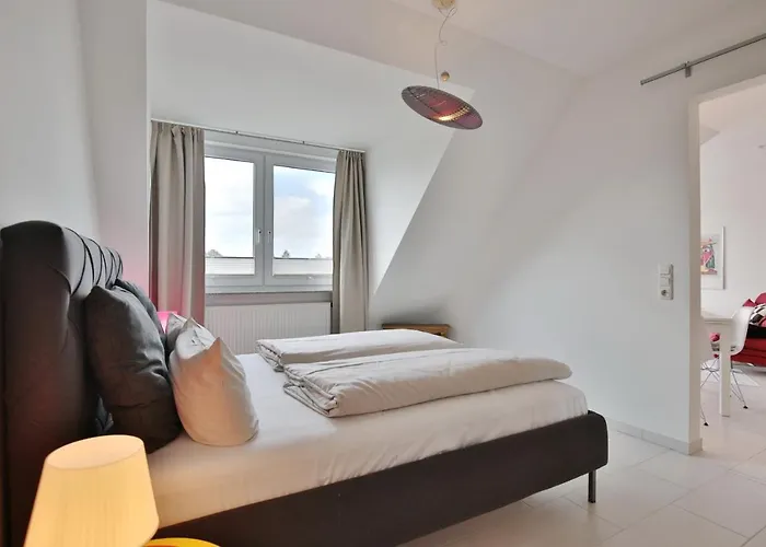 Wolburg Wolburgstrasse 16 11 *